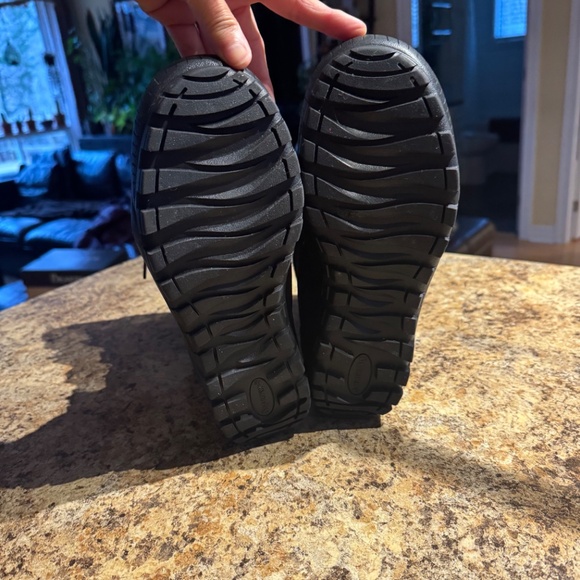 New BEARPAW Women Black Snow Boots Size 8 - Picture 5 of 6